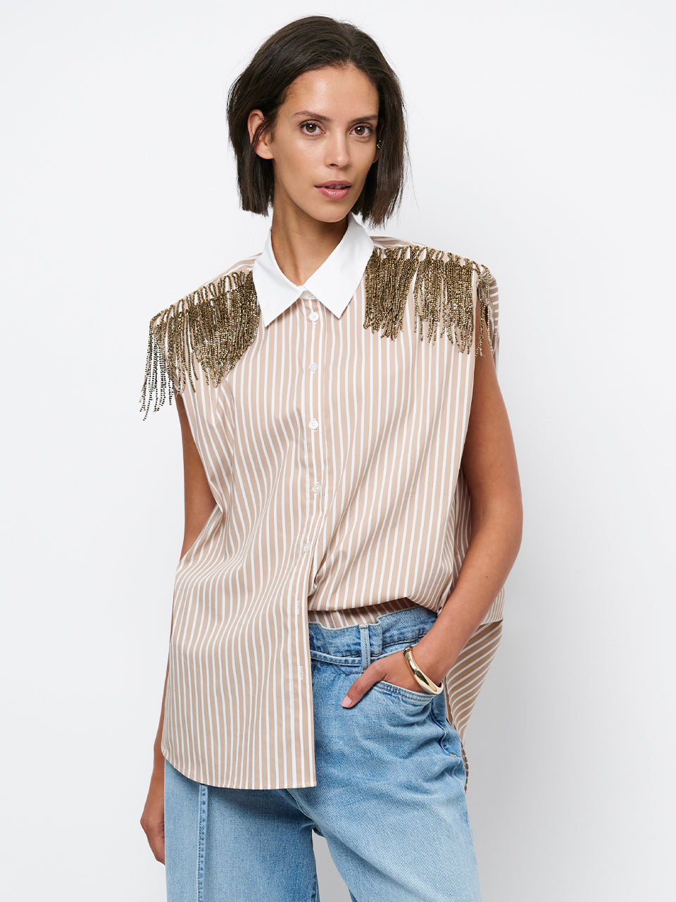 Top Rhobin fringe detail sand beige