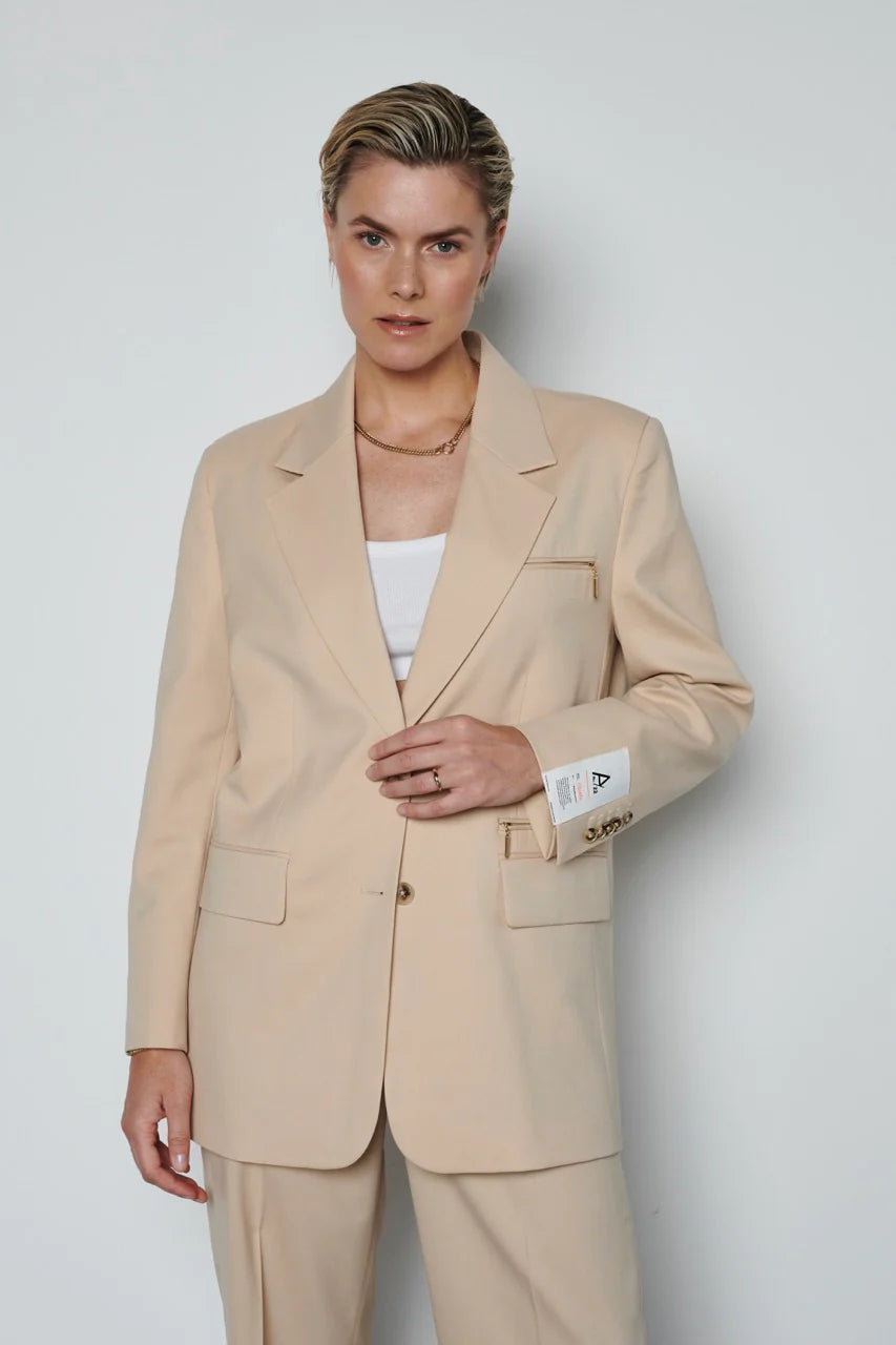 Blazer Charlie sand