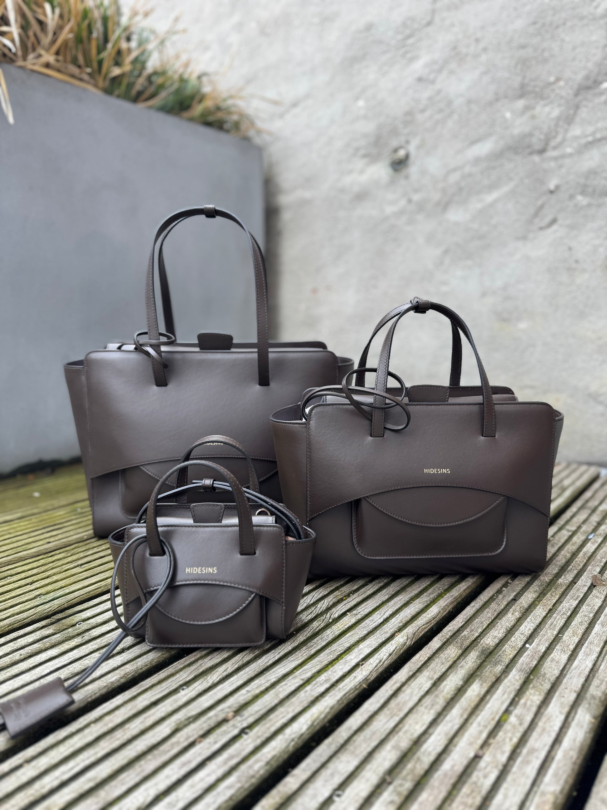 Bag Flap L premiere dark brown