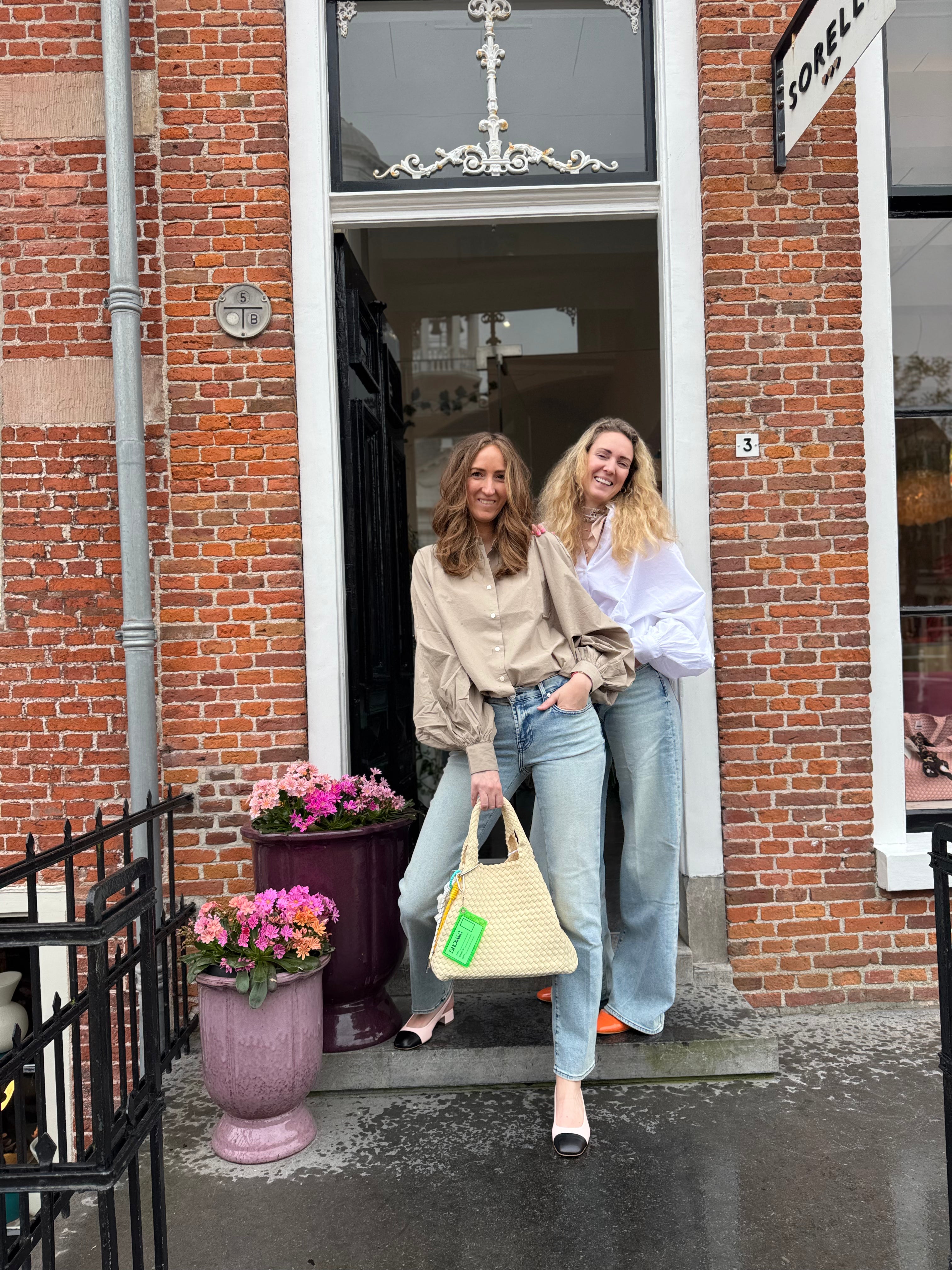 Image of Blouse Antonia white