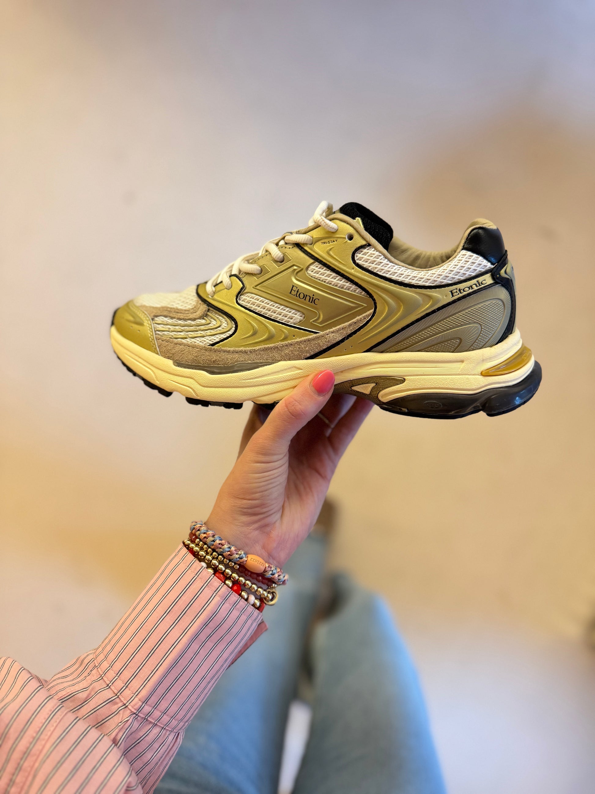 Evolution metallic gold