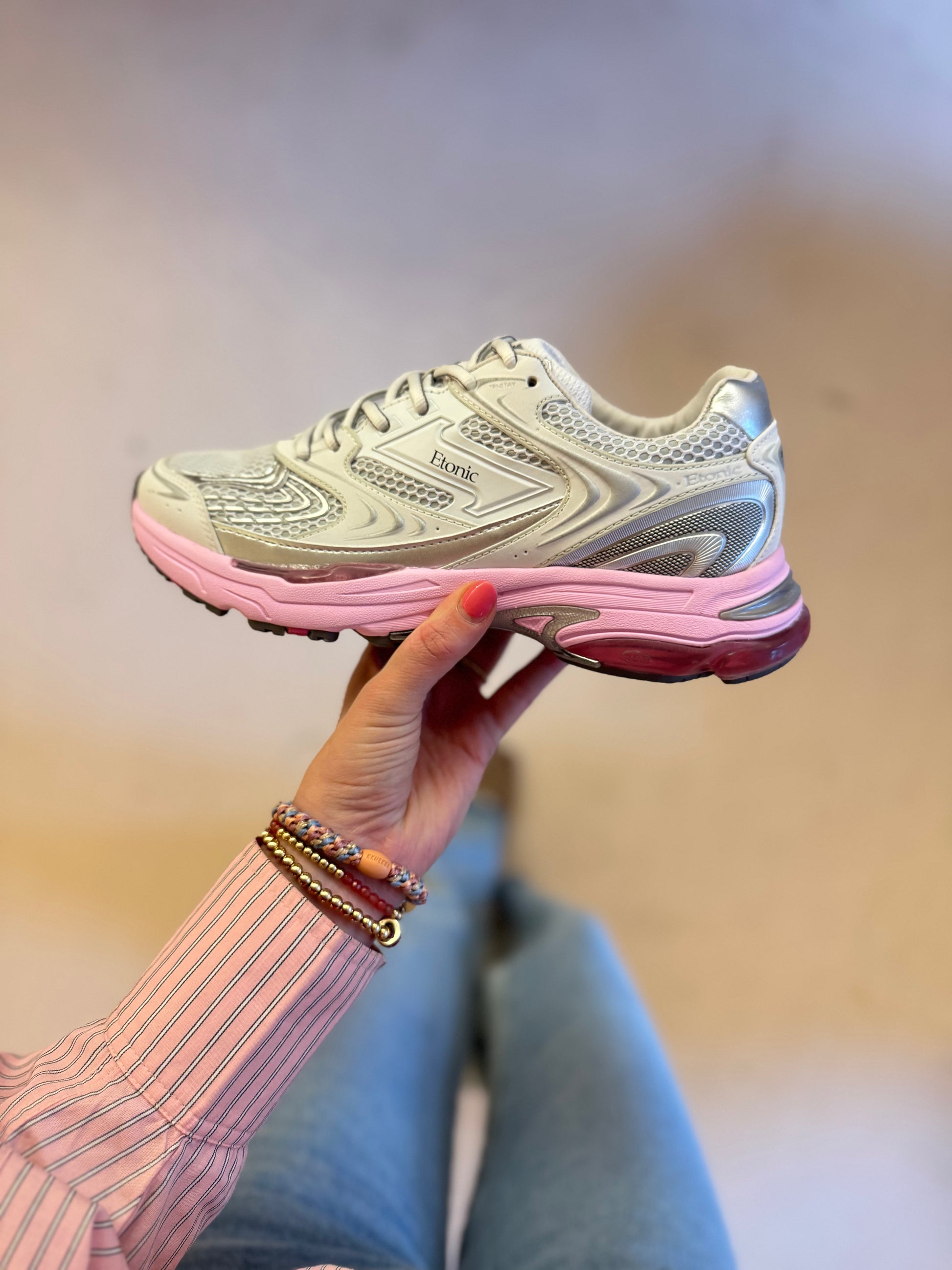 Evolution fluo pink white