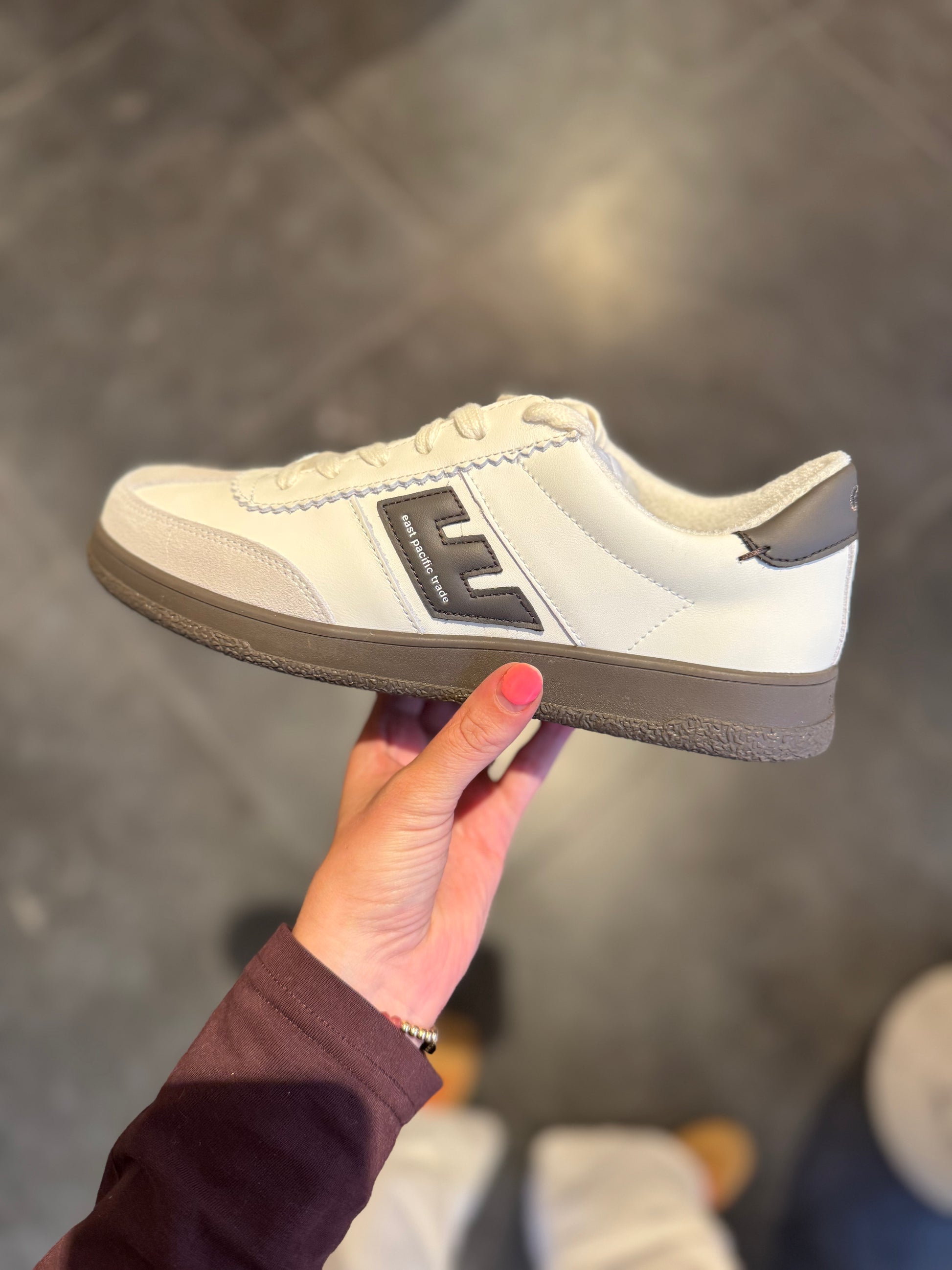 Santos offwhite/grey brown