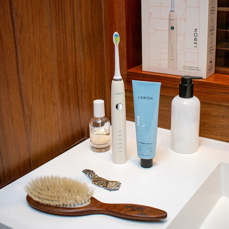Toothpaste Une Piscine a Antibes Liquorice Mint