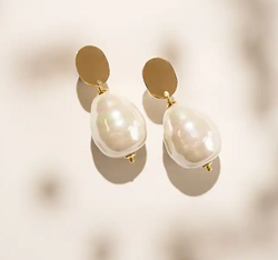 Image of Earrings Pearl mother earth L