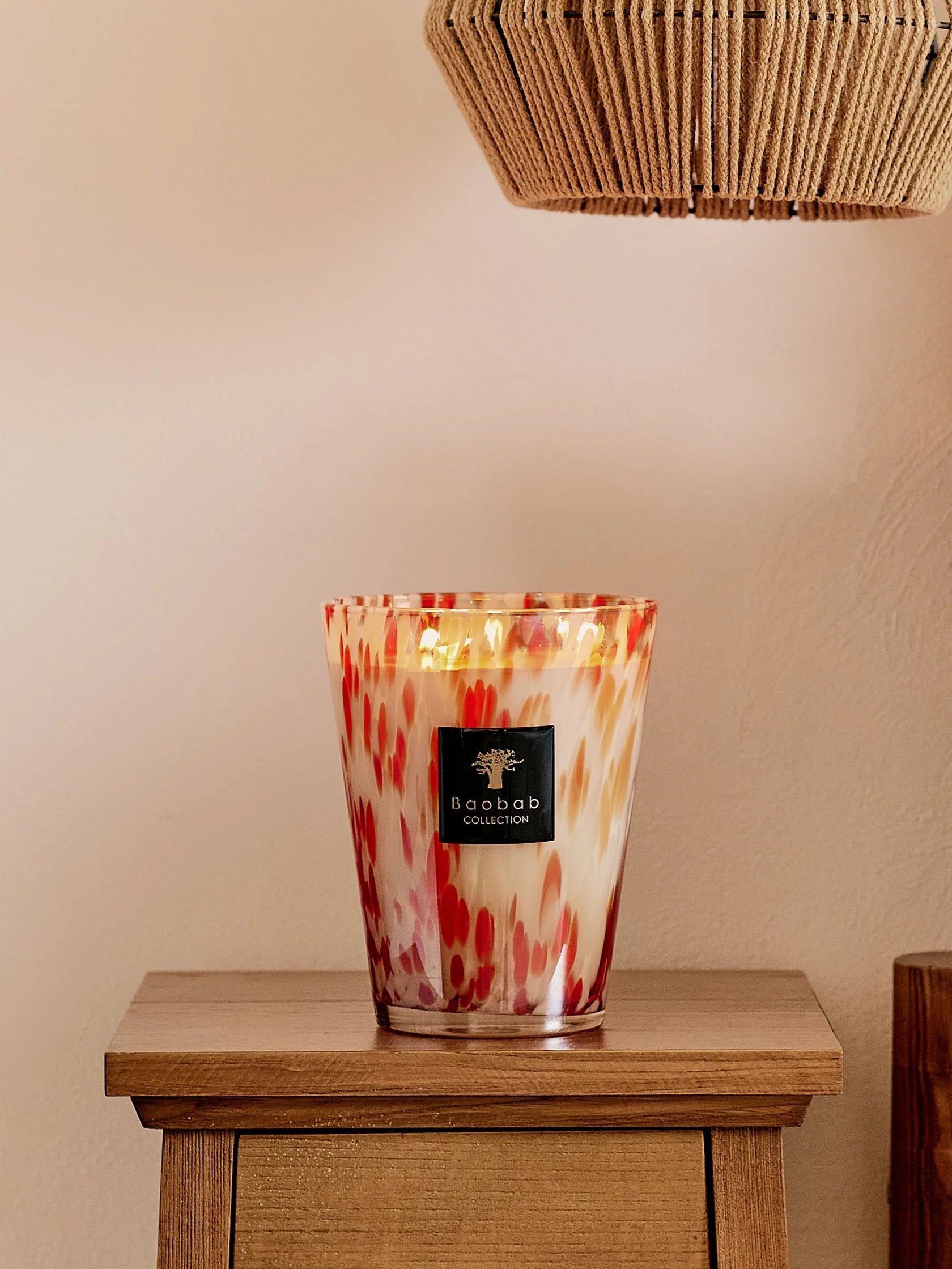 Candle Coral Pearls