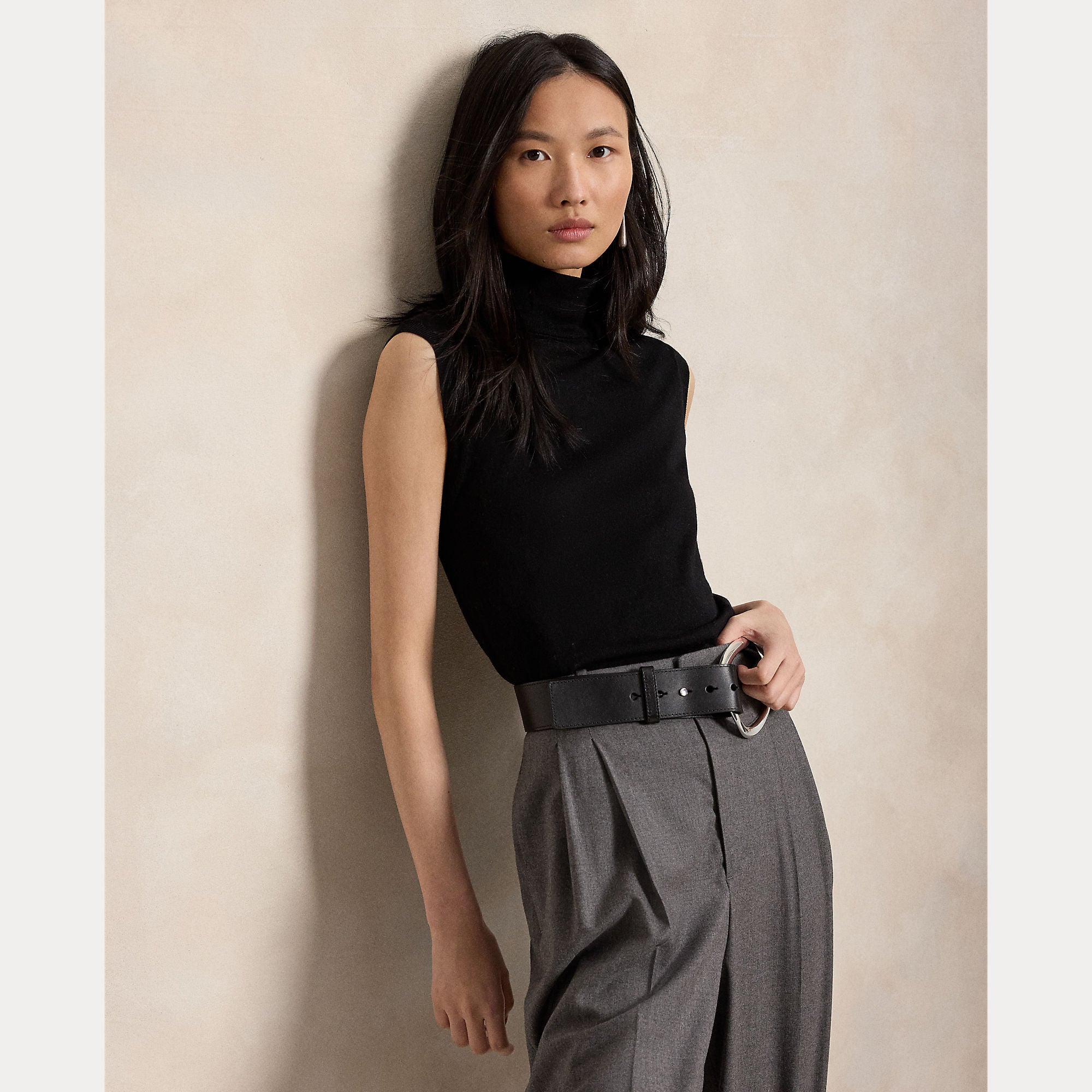 Image of Knit black short sleeve